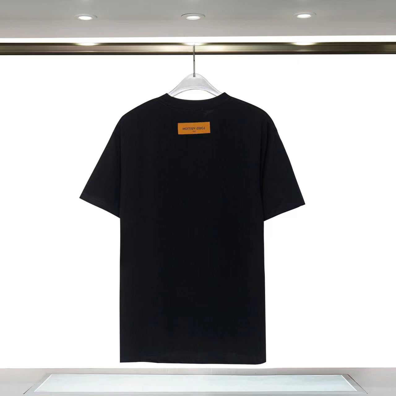 Camiseta LV Estilo Premium – Negra o Verde