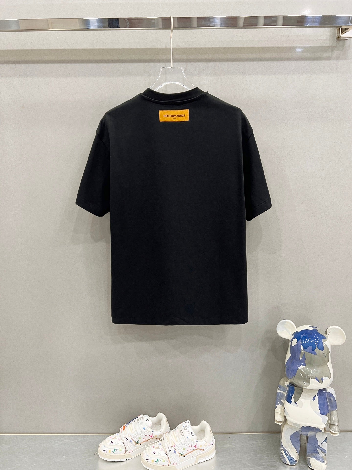 Camiseta LV Negra Estilo Streetwear Premium