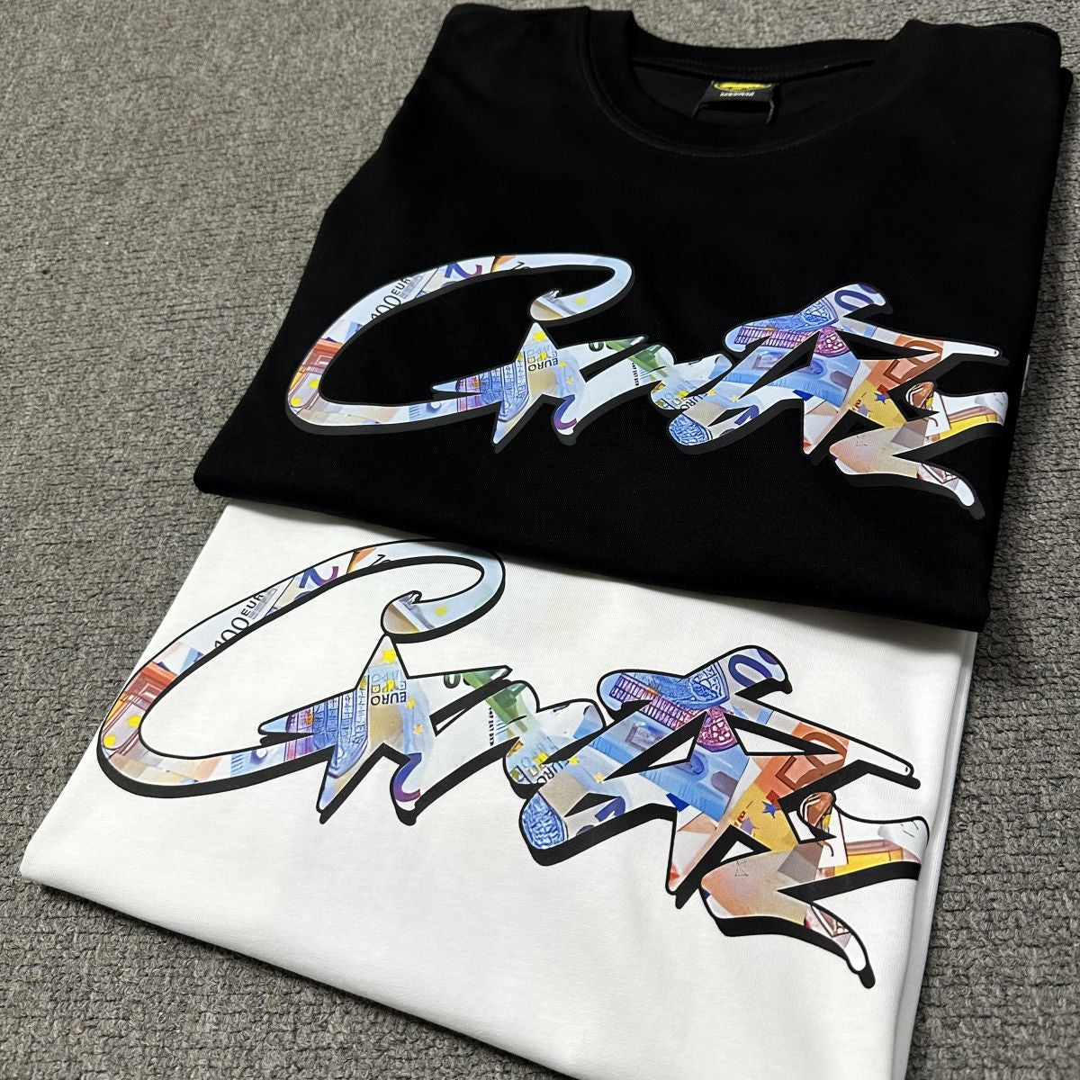 Camiseta Corteiz Logo Euro – Streetwear Exclusivo en Negro o Blanco