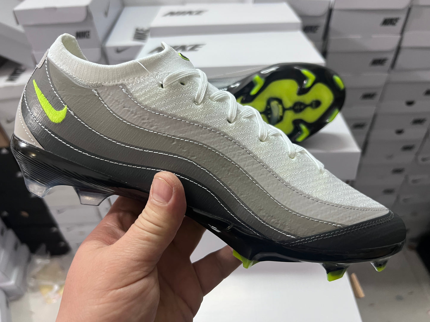Nike Mercurial Superfly 10 Elite × Air Max 95 Neon Low/High – Blanco/Gris