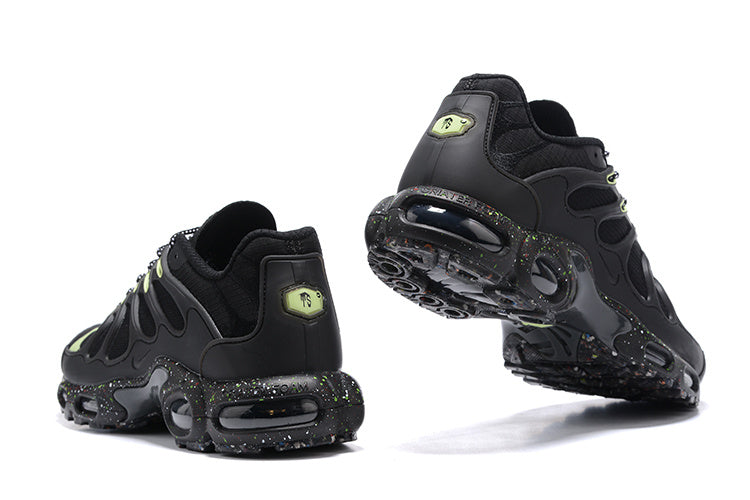 Nike Air Max Plus TN (Black and White)