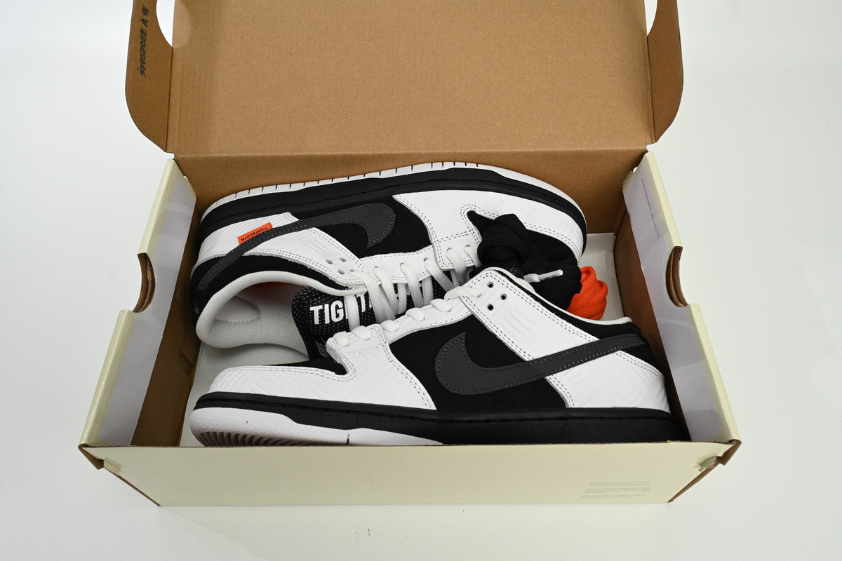 TIGHTBOOTH x Nike SB Dunk Low Panda