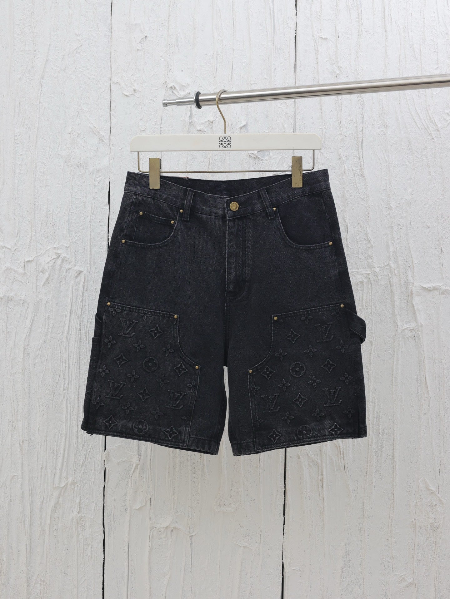 Conjunto Louis Vuitton denim negro – Camisa + pantalón
