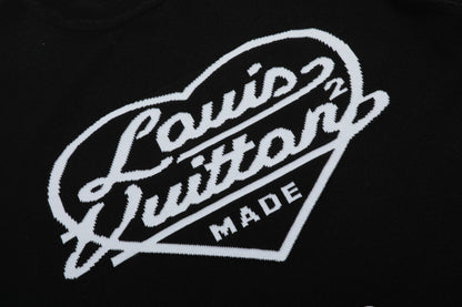 Camiseta Louis Vuitton corazón – Negro premium