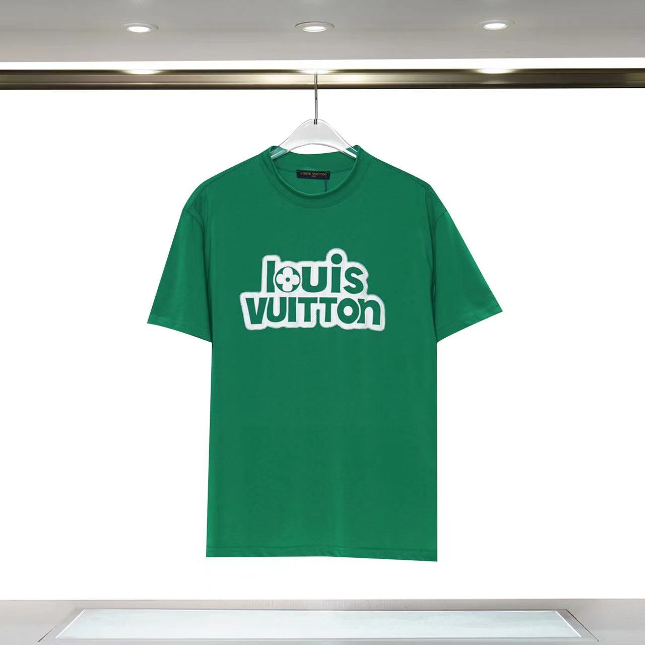 Camiseta LV Estilo Premium – Negra o Verde