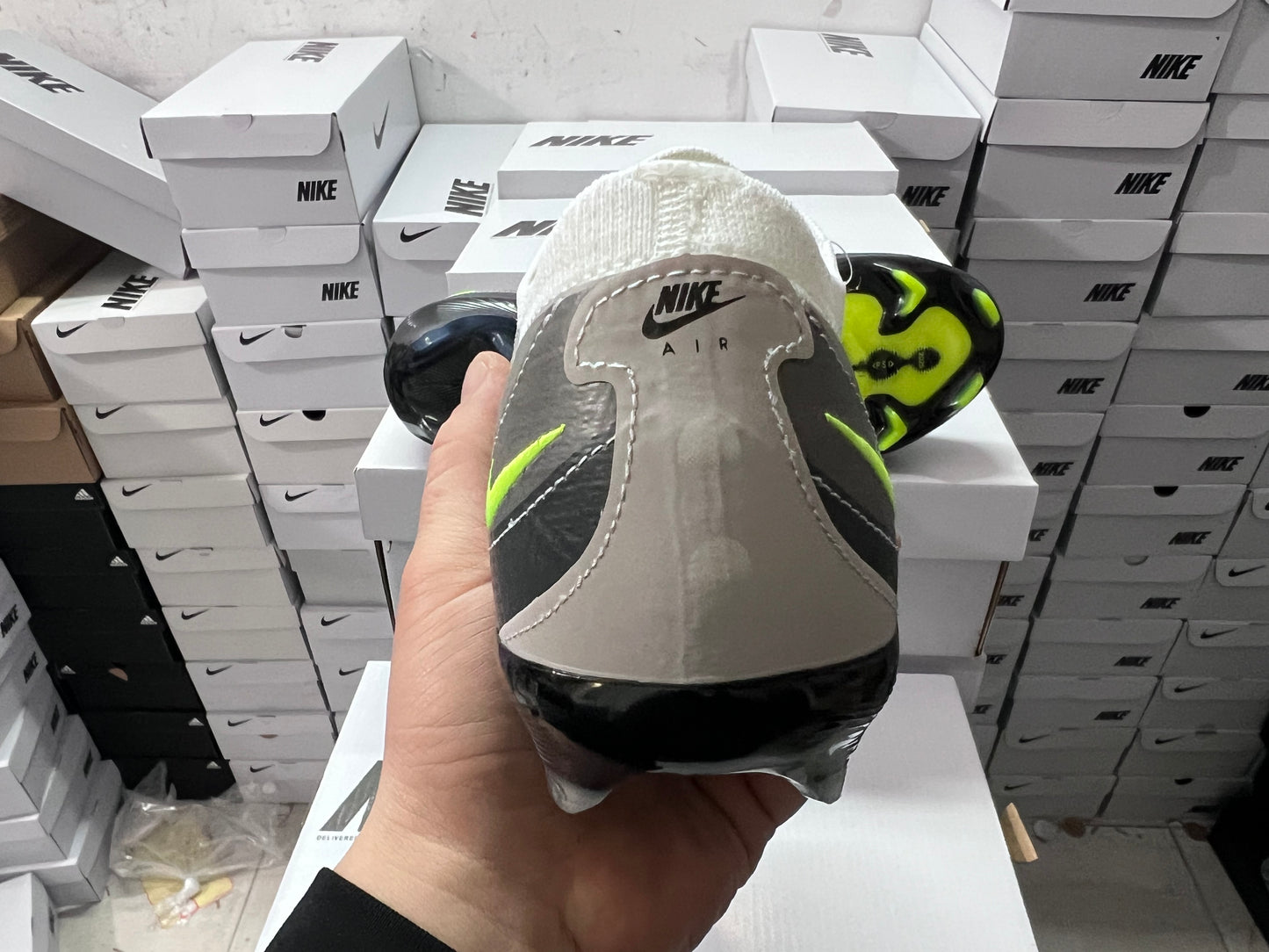 Nike Mercurial Superfly 10 Elite × Air Max 95 Neon Low/High – Blanco/Gris
