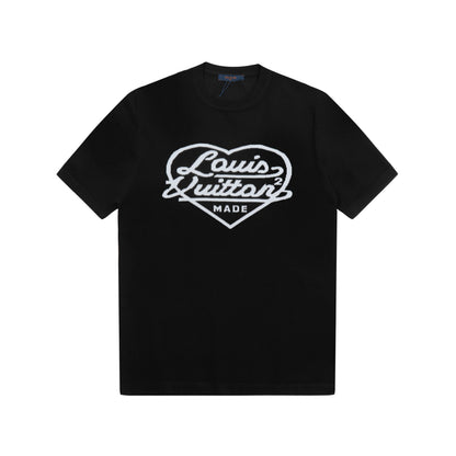Camiseta Louis Vuitton corazón – Negro premium