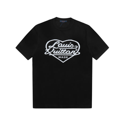 Camiseta Louis Vuitton corazón – Negro premium