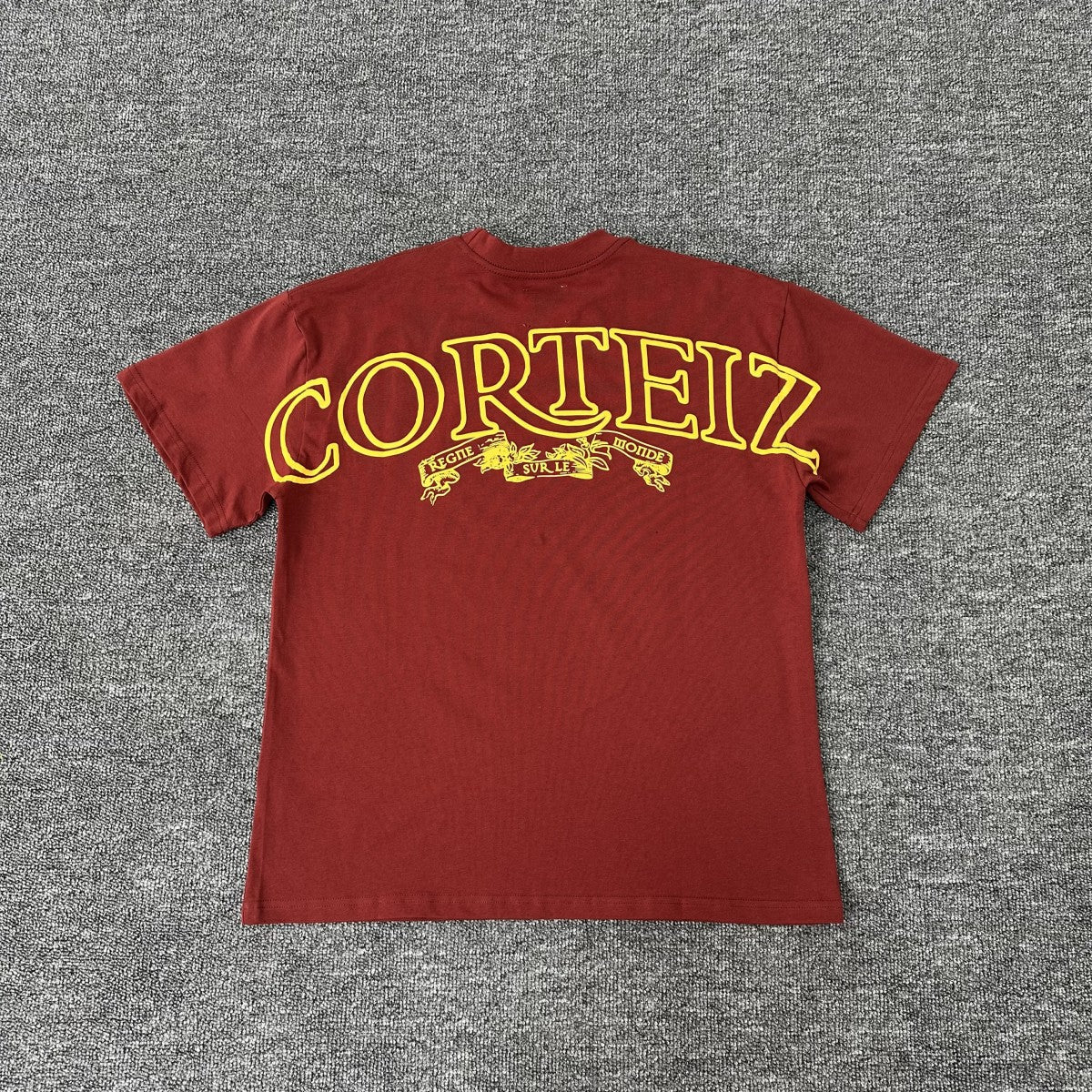 Camiseta Corteiz “Règne Sur Le Monde” – Logo Espalda Oversized