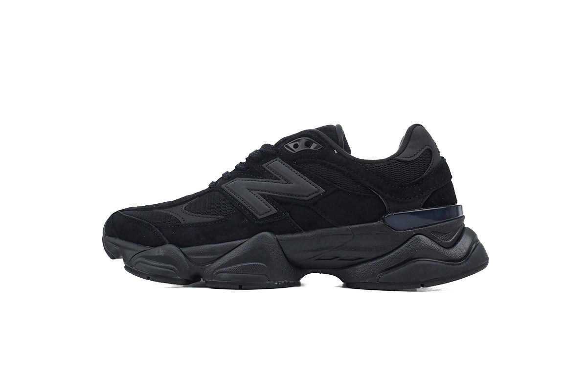 New Balance 9060 Triple Black Suede | Zapatillas Lifestyle Premium
