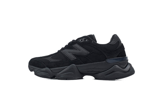 New Balance 9060 Triple Black Suede | Zapatillas Lifestyle Premium