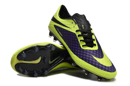 botas nike hypervenom phantom iii fg sobre césped natural

tacos fg para césped artificial 3g

upper flyknit hypervenom phantom detalle

diseño profesional botas nike fg

perfil delantero con botas hypervenom negras