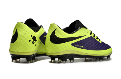 botas nike hypervenom phantom iii fg sobre césped natural

tacos fg para césped artificial 3g

upper flyknit hypervenom phantom detalle

diseño profesional botas nike fg

perfil delantero con botas hypervenom negras